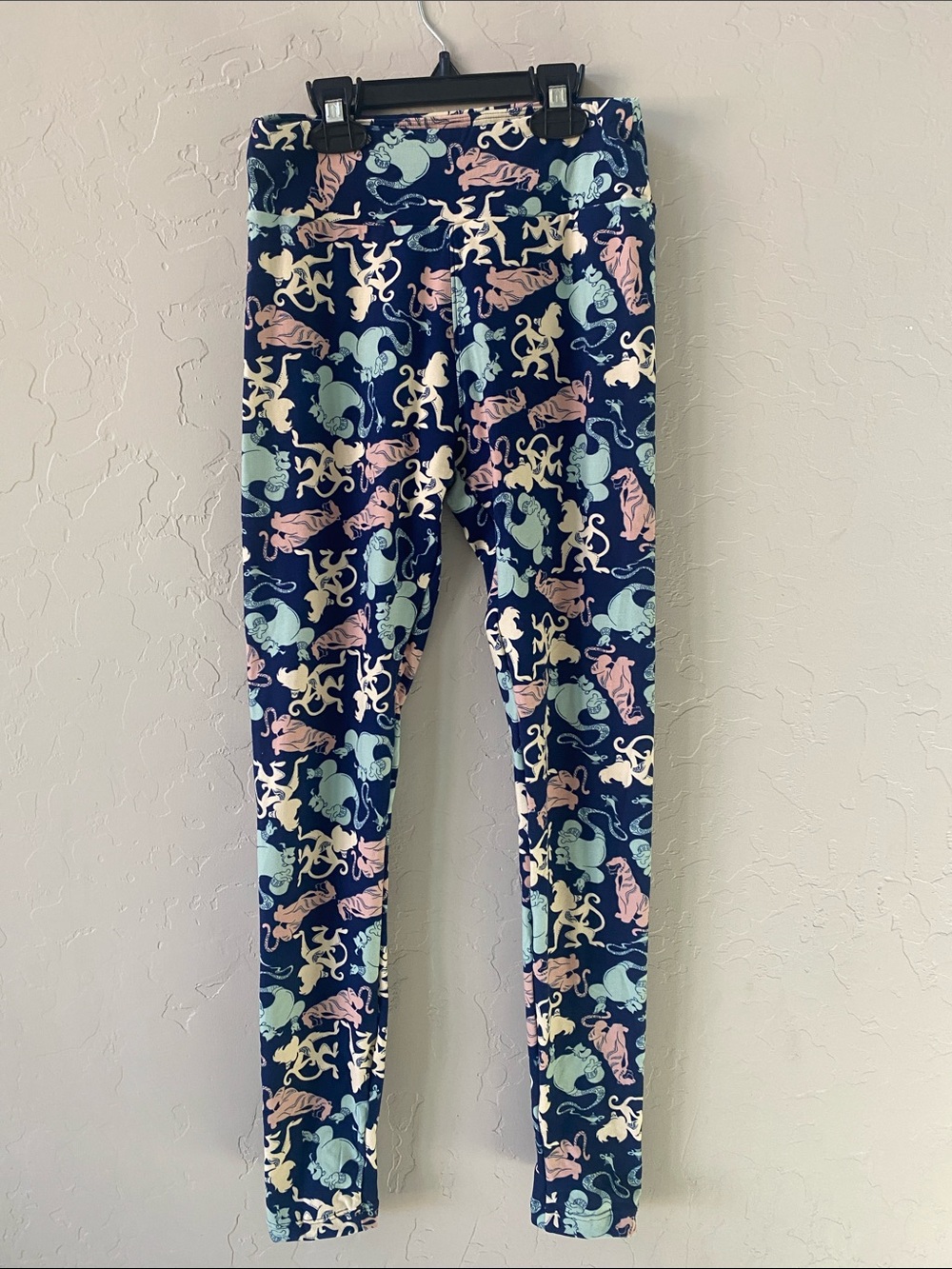 LuLaRoe Ankle Leggings Women’s One Size Navy Pink Disney Aladdin